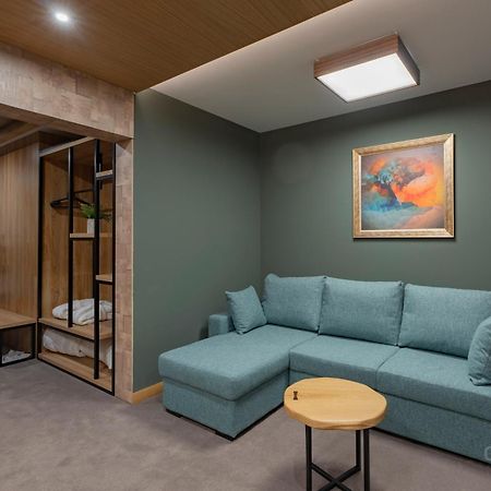 103 View Park Hotel Паничище Екстериор снимка