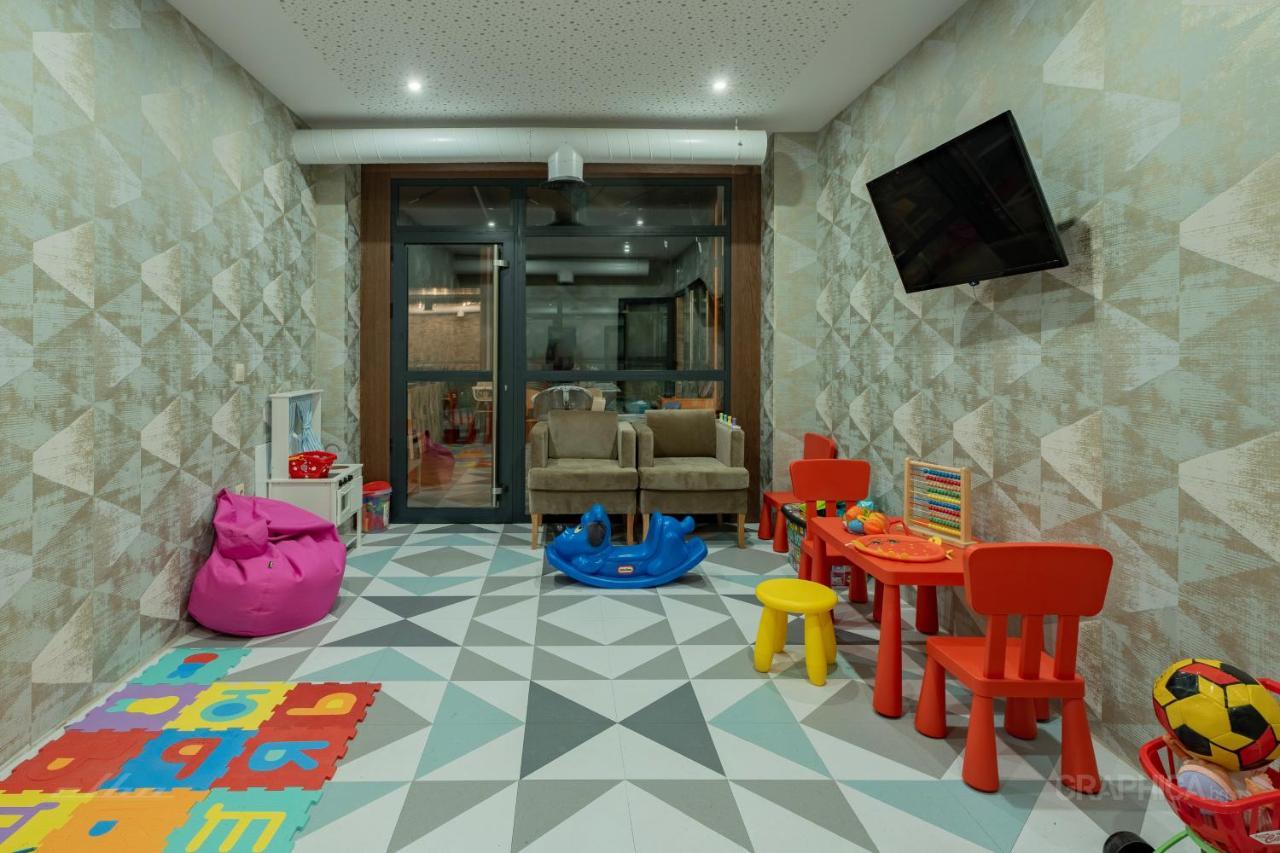 103 View Park Hotel Паничище Екстериор снимка