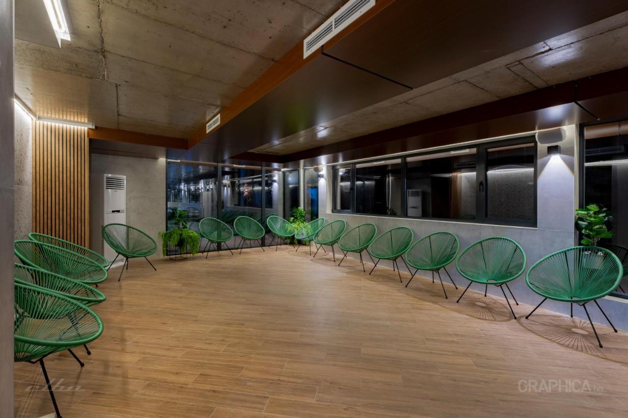 103 View Park Hotel Паничище Екстериор снимка