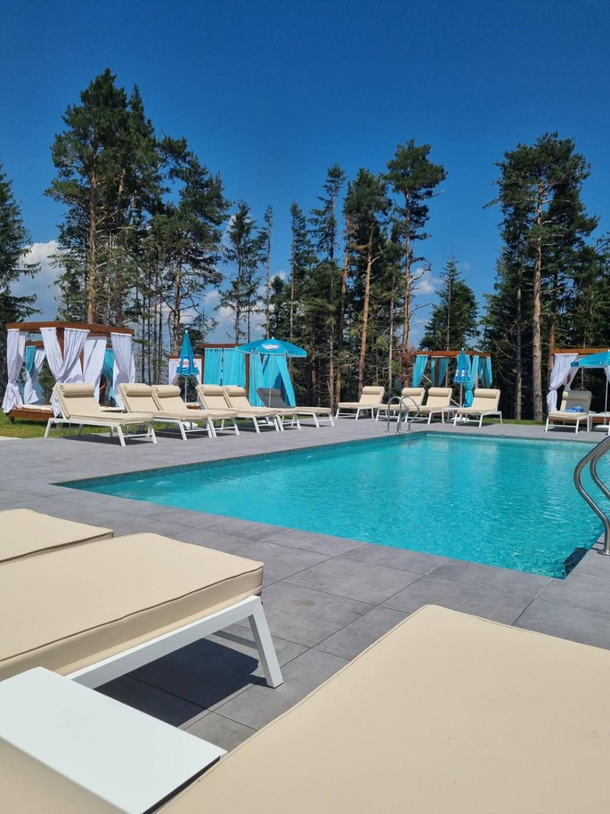 103 View Park Hotel Паничище Екстериор снимка