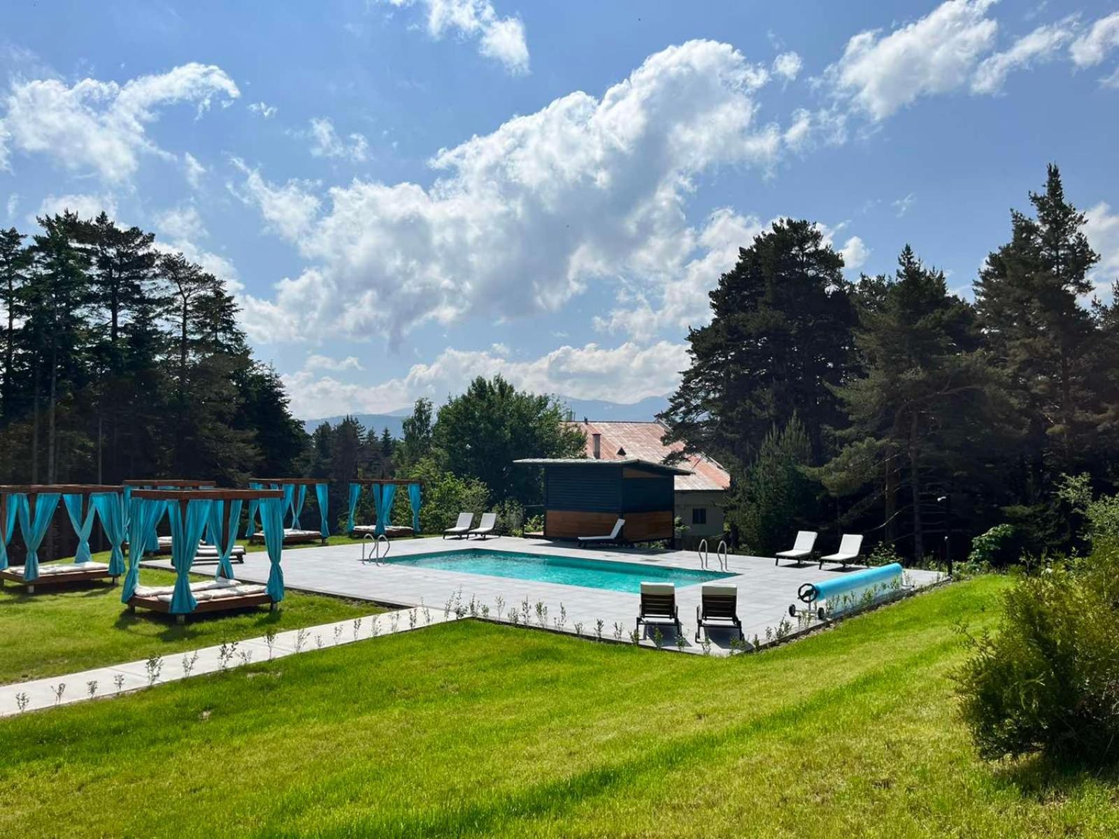 103 View Park Hotel Паничище Екстериор снимка