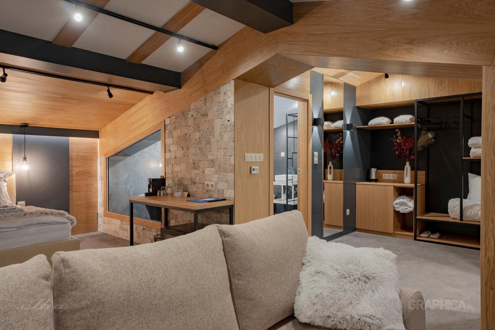 103 View Park Hotel Паничище Екстериор снимка