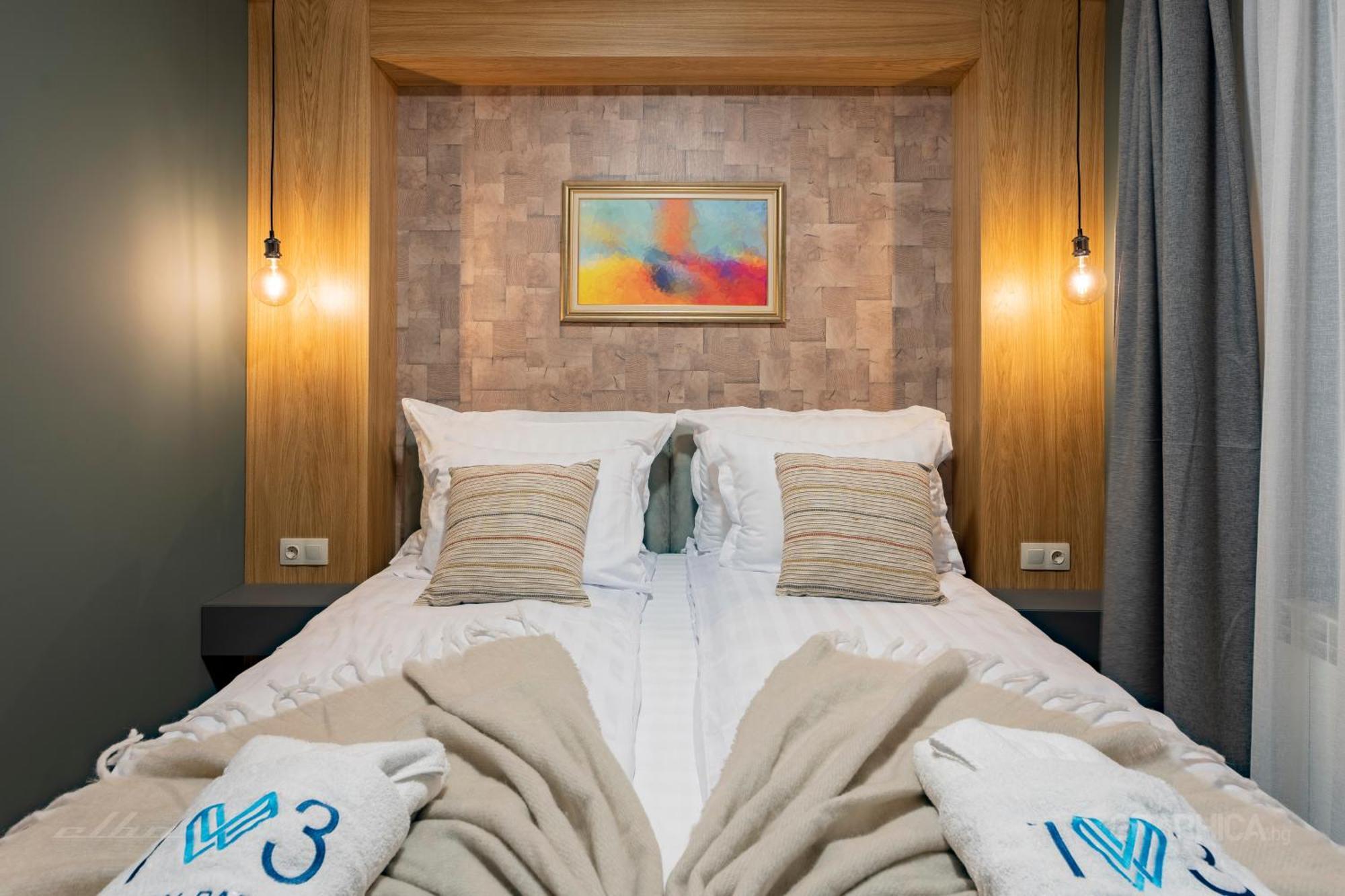 103 View Park Hotel Паничище Екстериор снимка