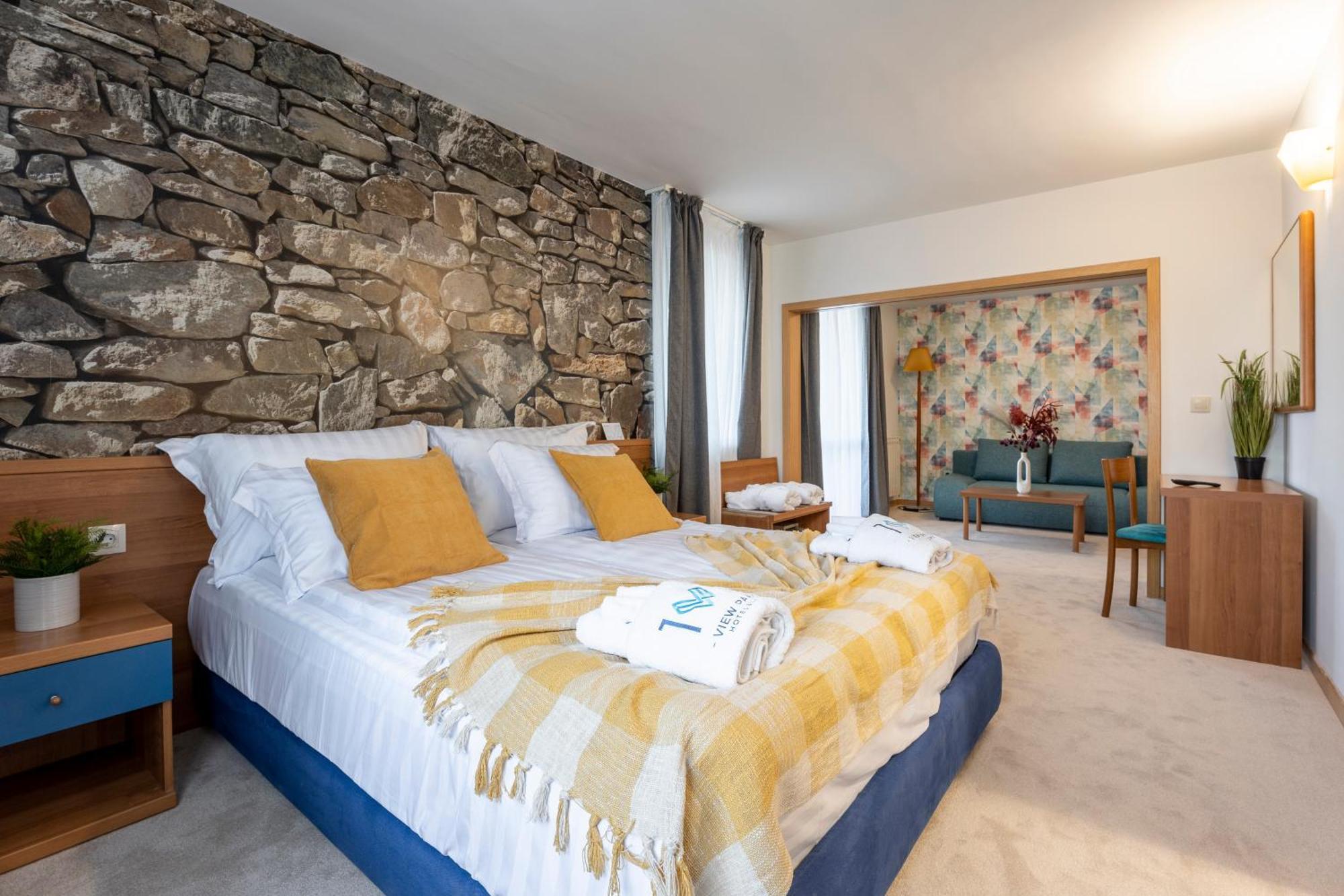 103 View Park Hotel Паничище Екстериор снимка