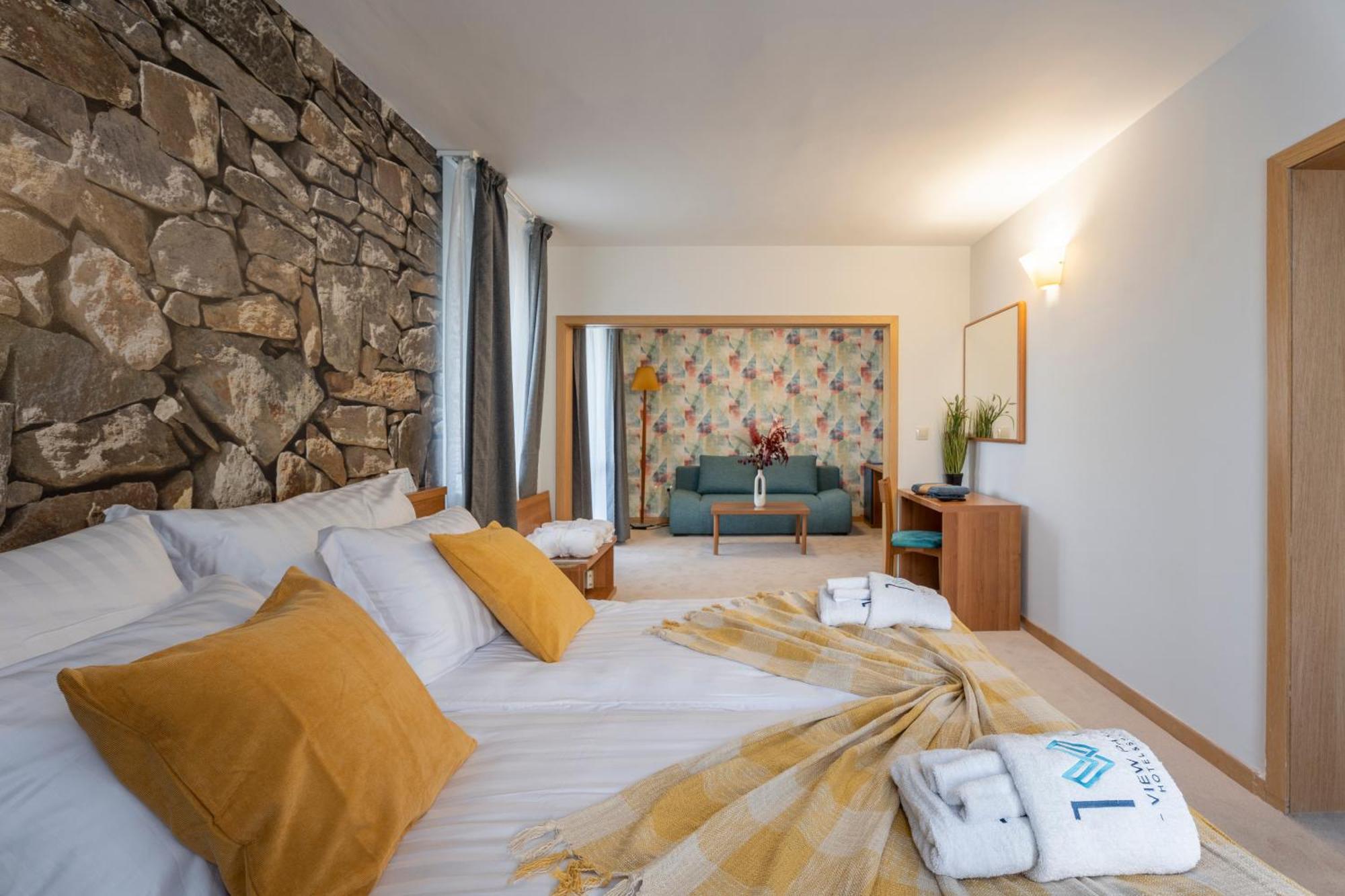 103 View Park Hotel Паничище Екстериор снимка