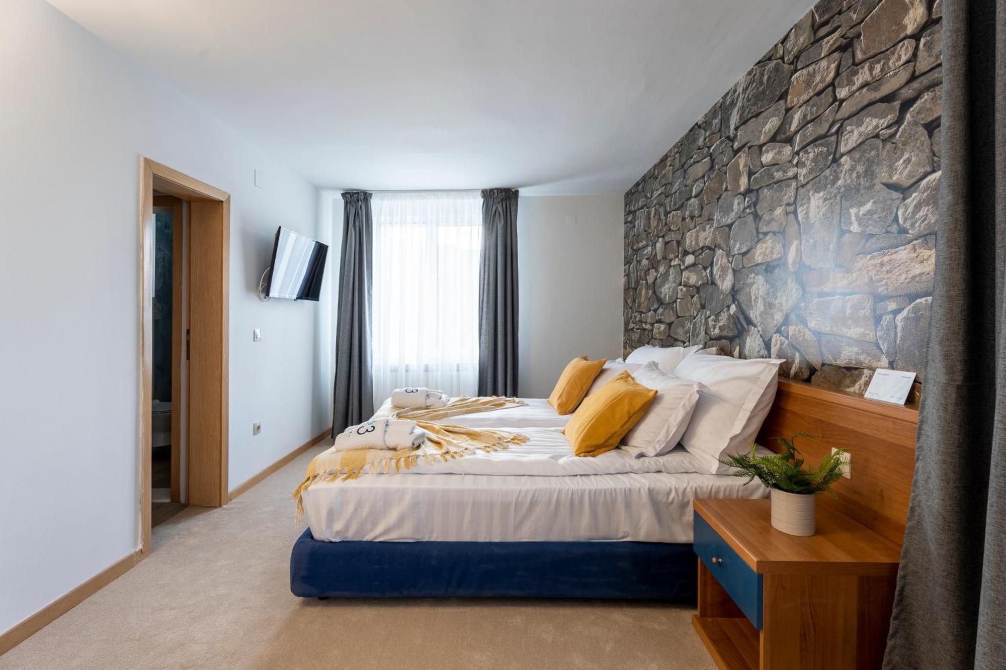 103 View Park Hotel Паничище Екстериор снимка