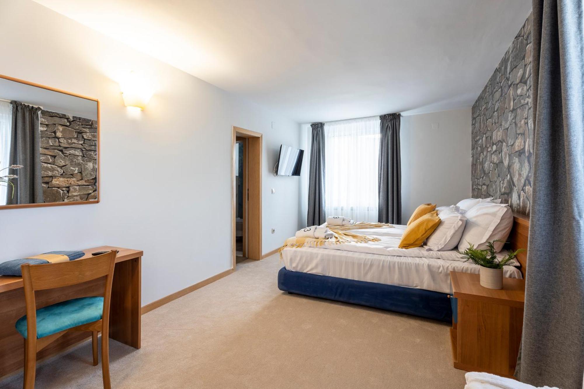 103 View Park Hotel Паничище Екстериор снимка